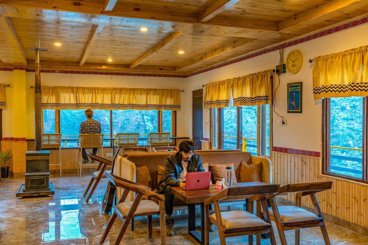 The Hosteller Tirthan Valley Gushaini ภายนอก รูปภาพ