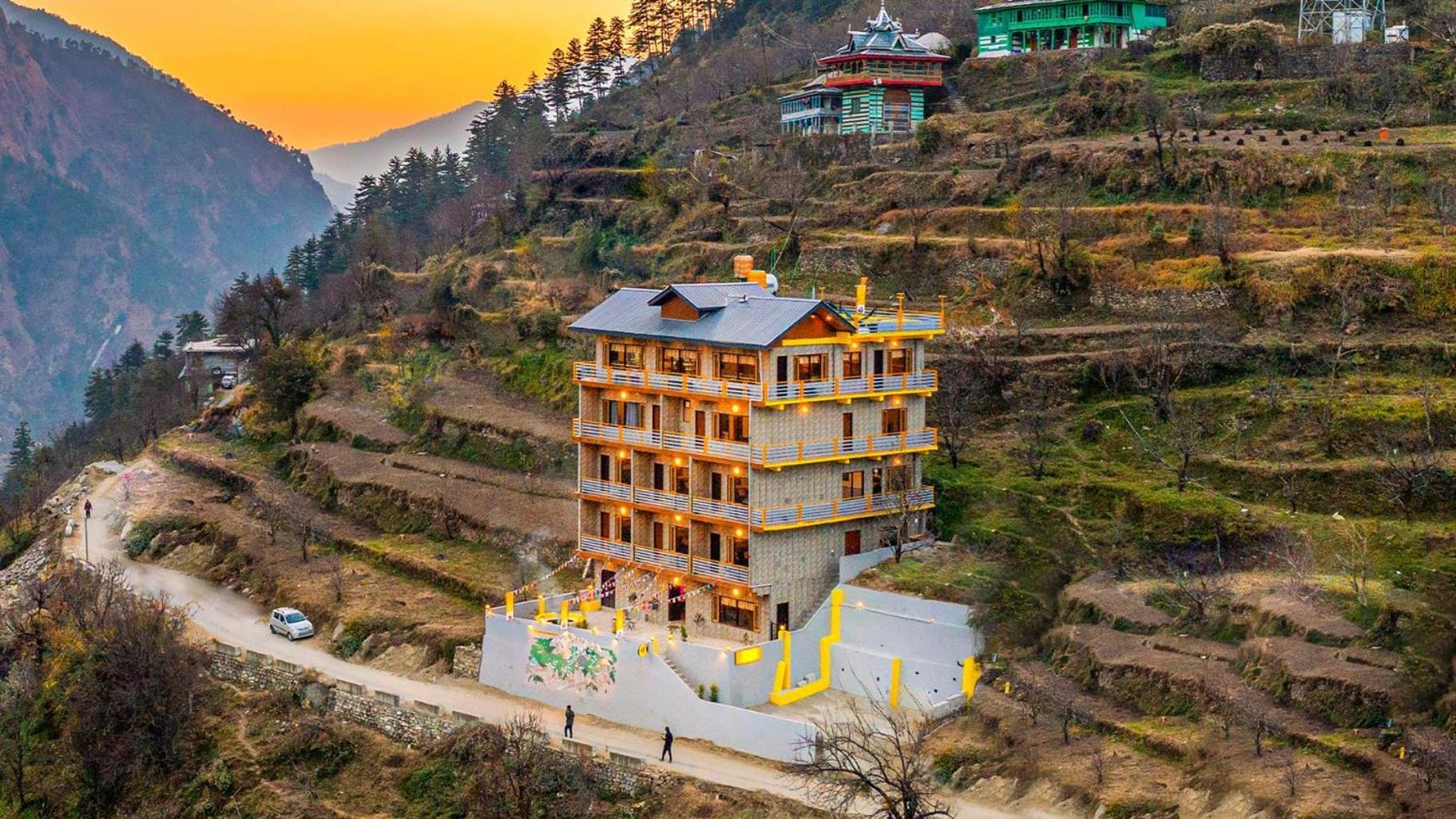 The Hosteller Tirthan Valley Gushaini ภายนอก รูปภาพ