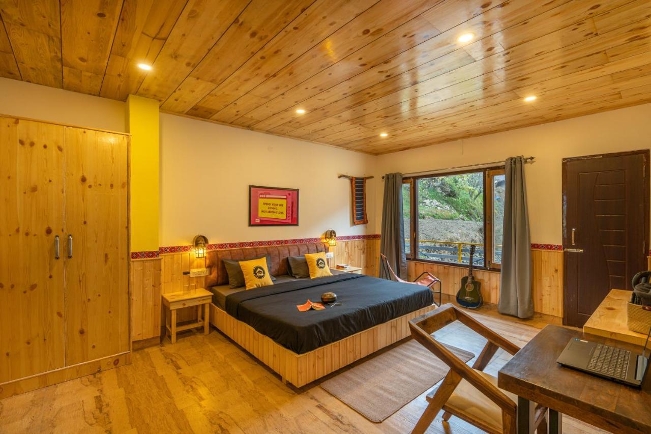 The Hosteller Tirthan Valley Gushaini ภายนอก รูปภาพ